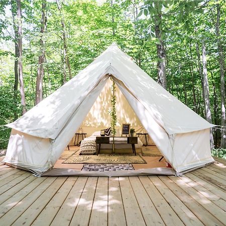 Grotto Getaway Hotel Miller Lake Екстериор снимка