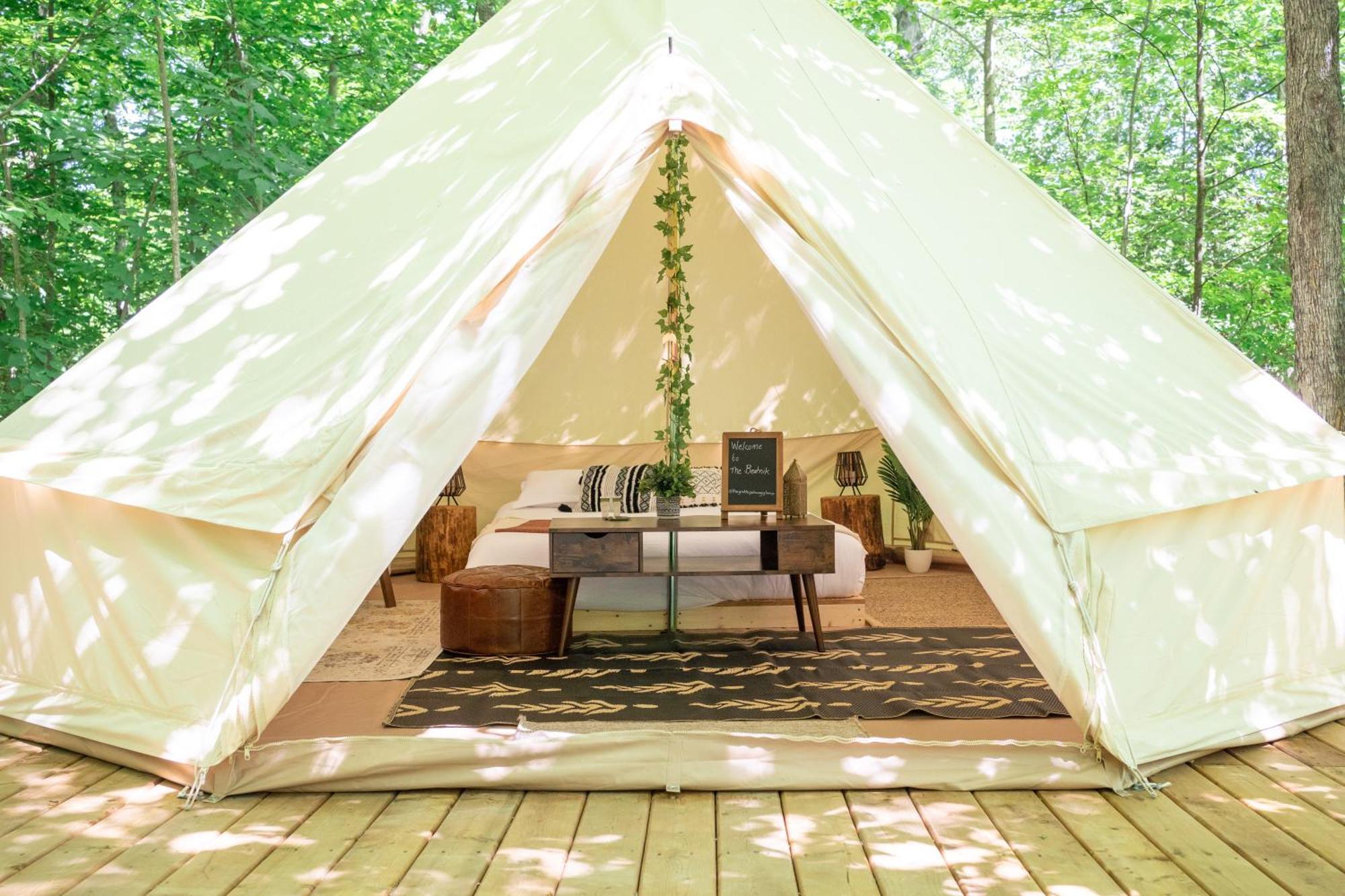 Grotto Getaway Hotel Miller Lake Екстериор снимка