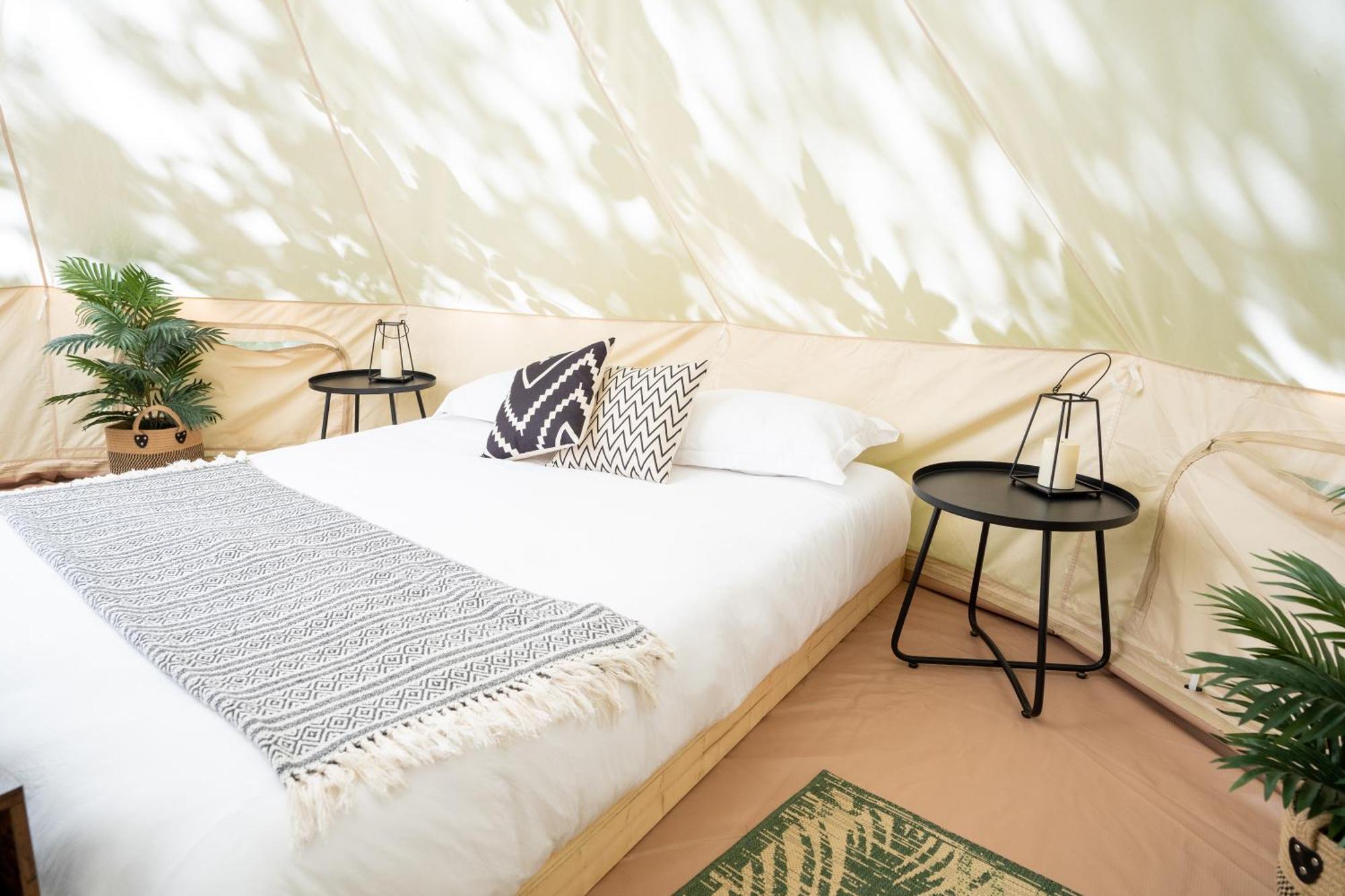 Grotto Getaway Hotel Miller Lake Екстериор снимка