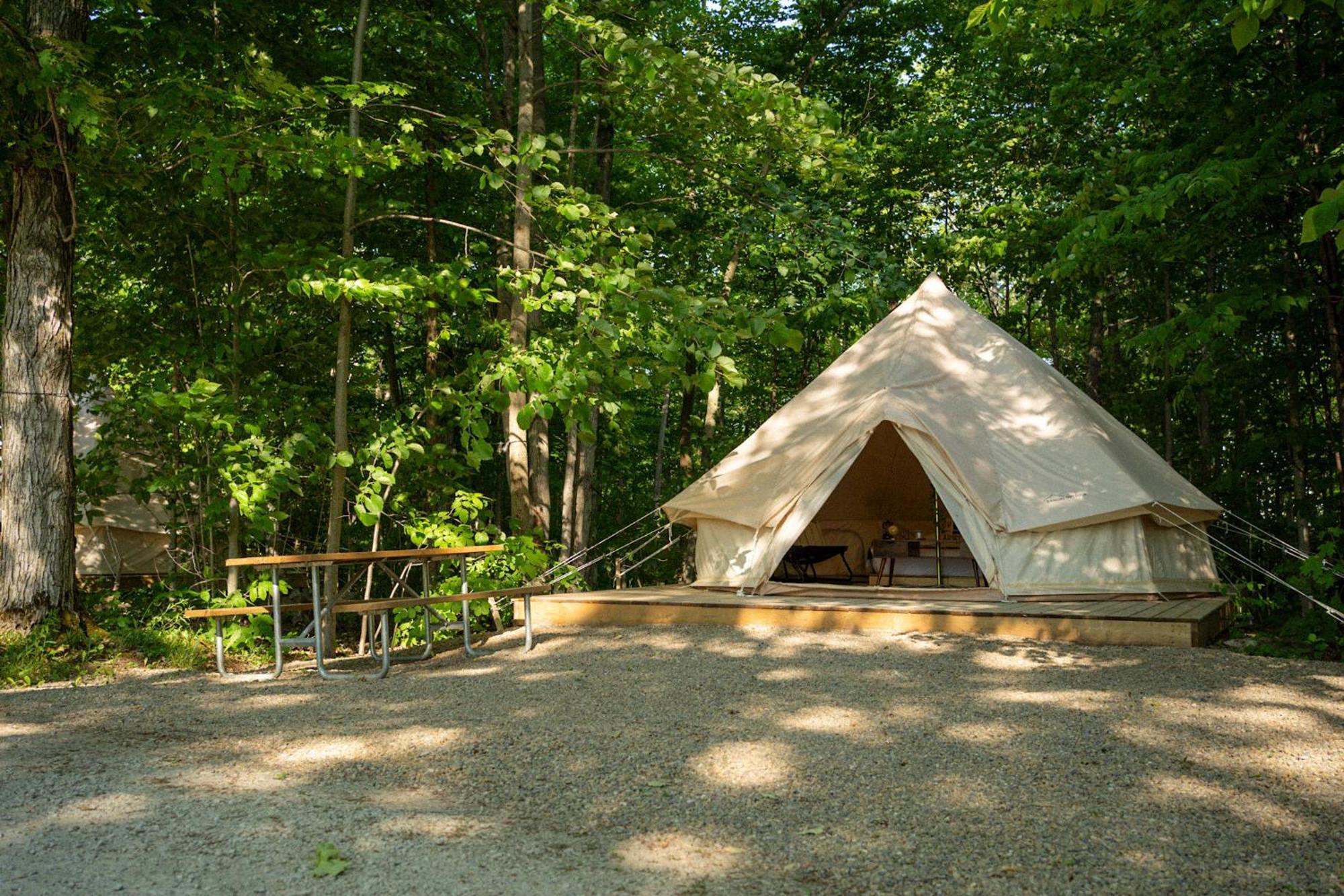 Grotto Getaway Hotel Miller Lake Екстериор снимка