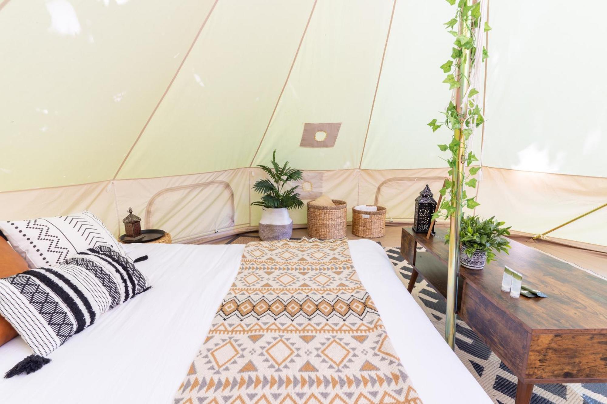 Grotto Getaway Hotel Miller Lake Екстериор снимка