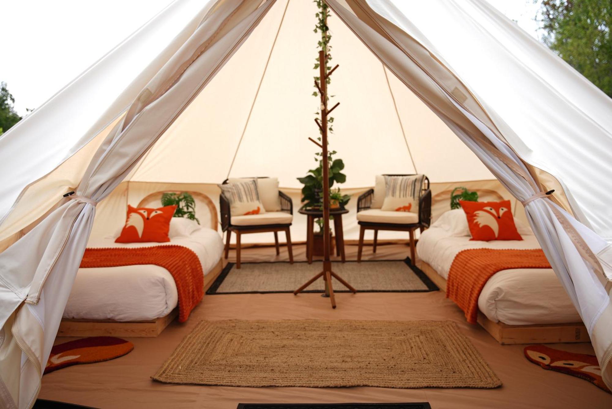 Grotto Getaway Hotel Miller Lake Екстериор снимка