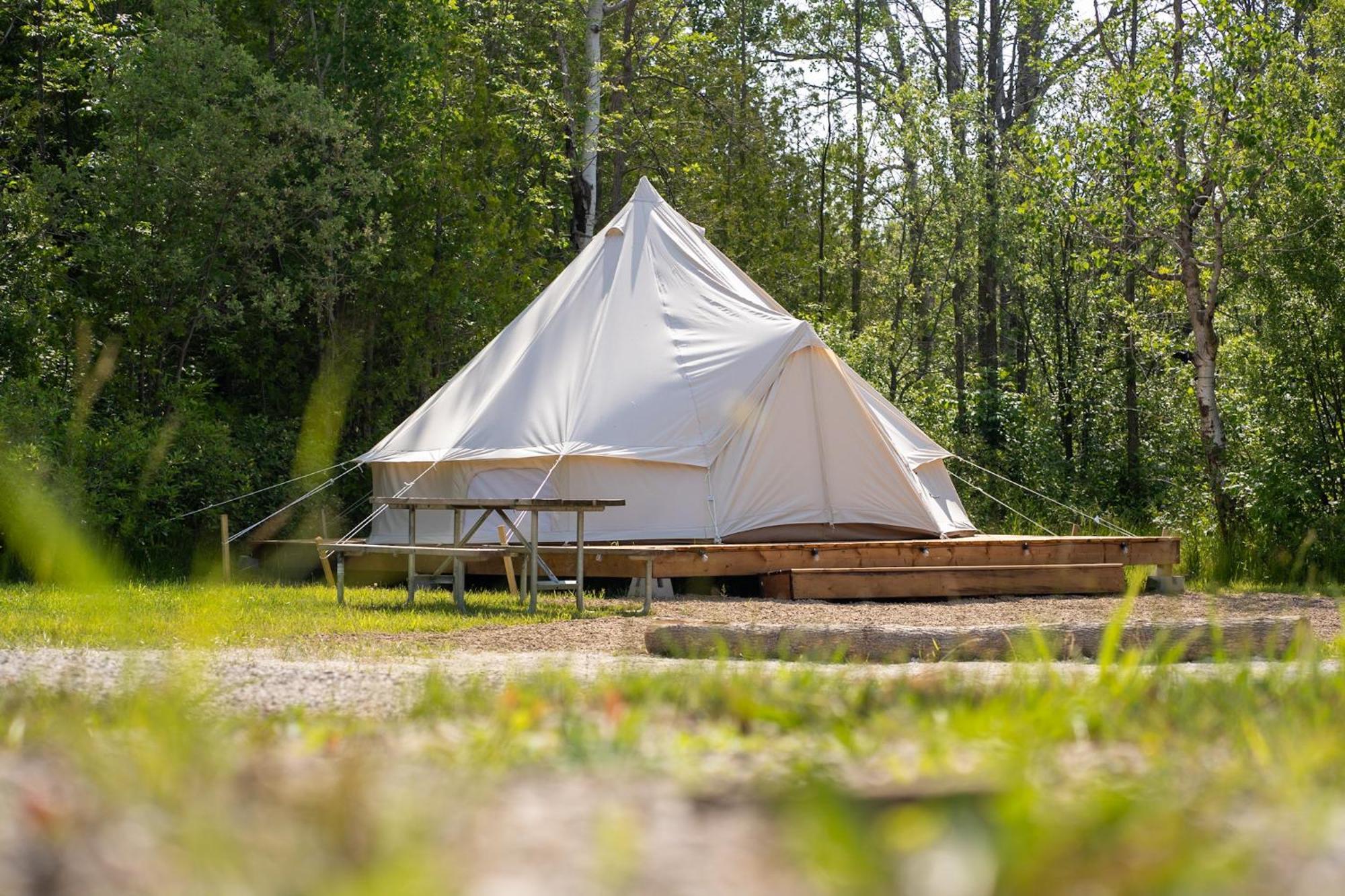 Grotto Getaway Hotel Miller Lake Екстериор снимка