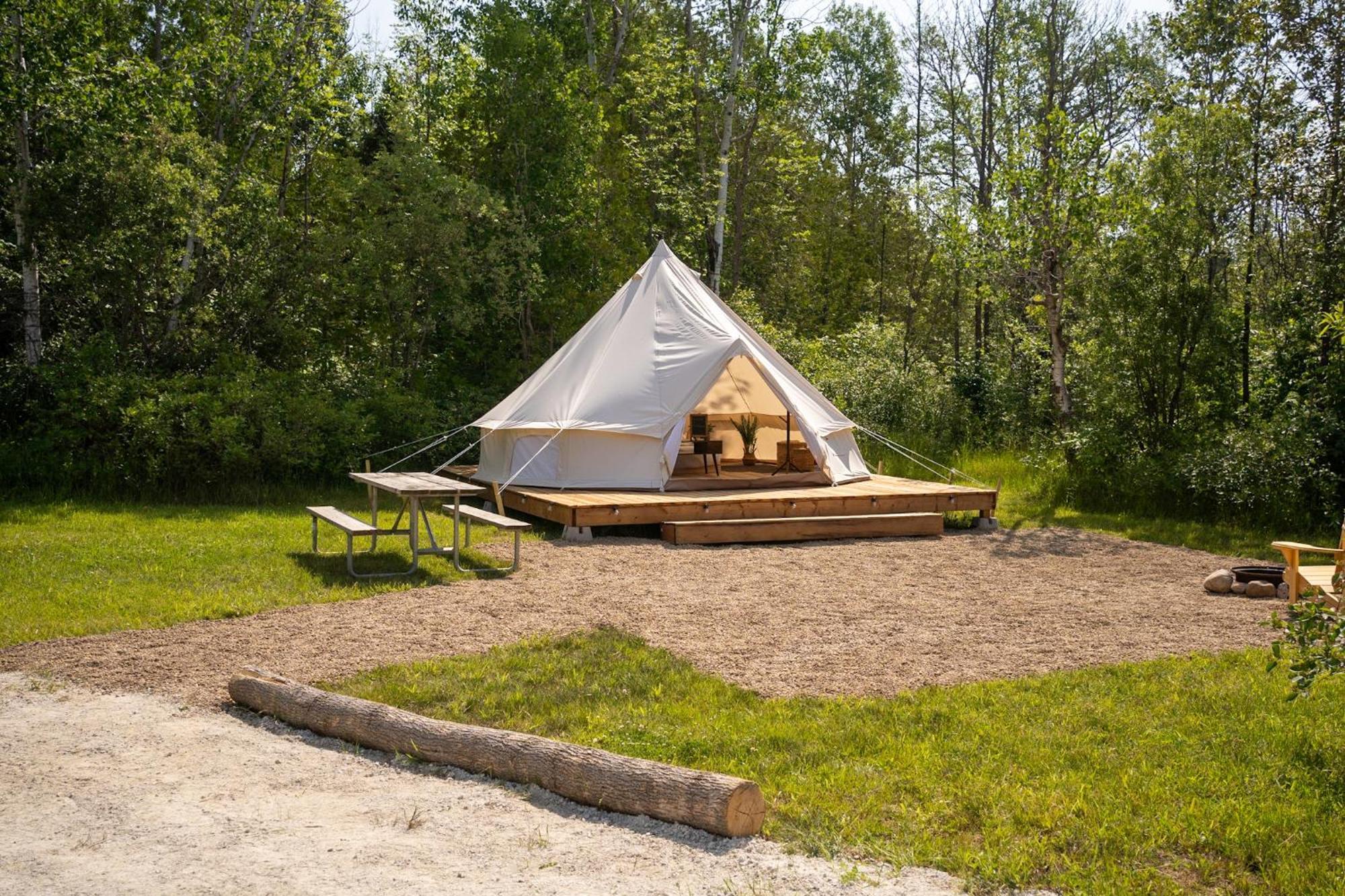 Grotto Getaway Hotel Miller Lake Екстериор снимка