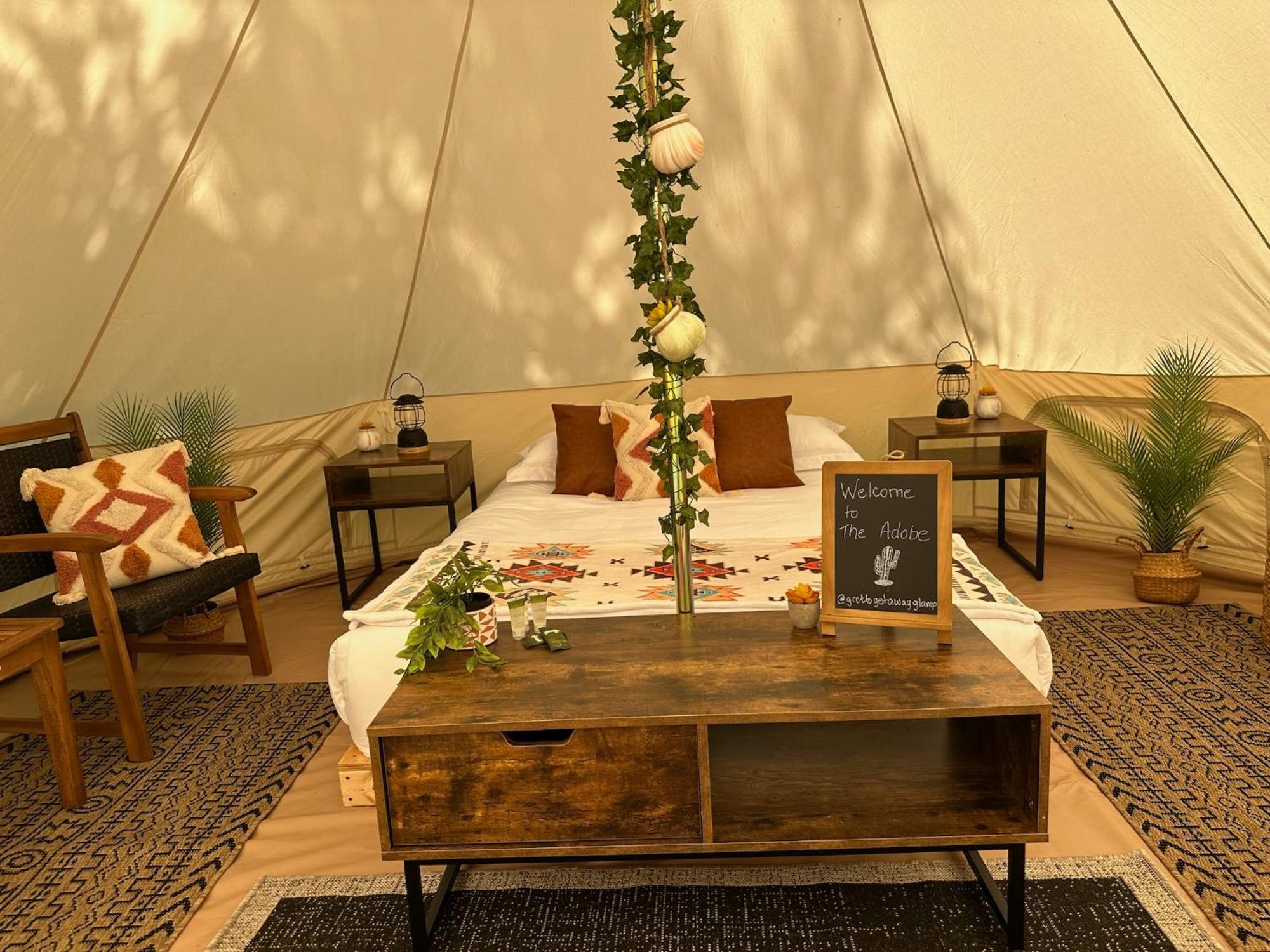 Grotto Getaway Hotel Miller Lake Екстериор снимка